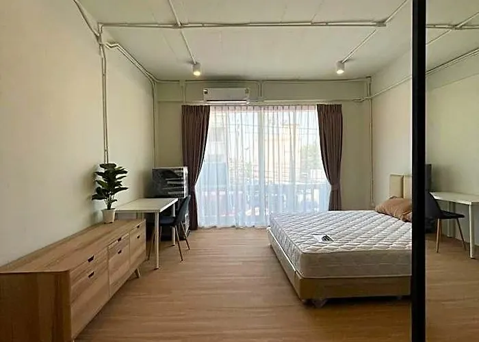 Hotel Whole House In Middle Of Malls 2*